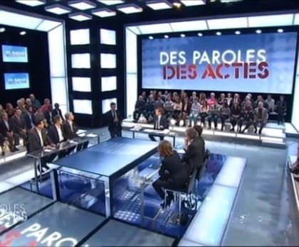 Des Paroles et des actes : un étudiant tente d'interrompre le direct