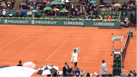 Roland Garros : un match arrêté à 2h01 fait polémique