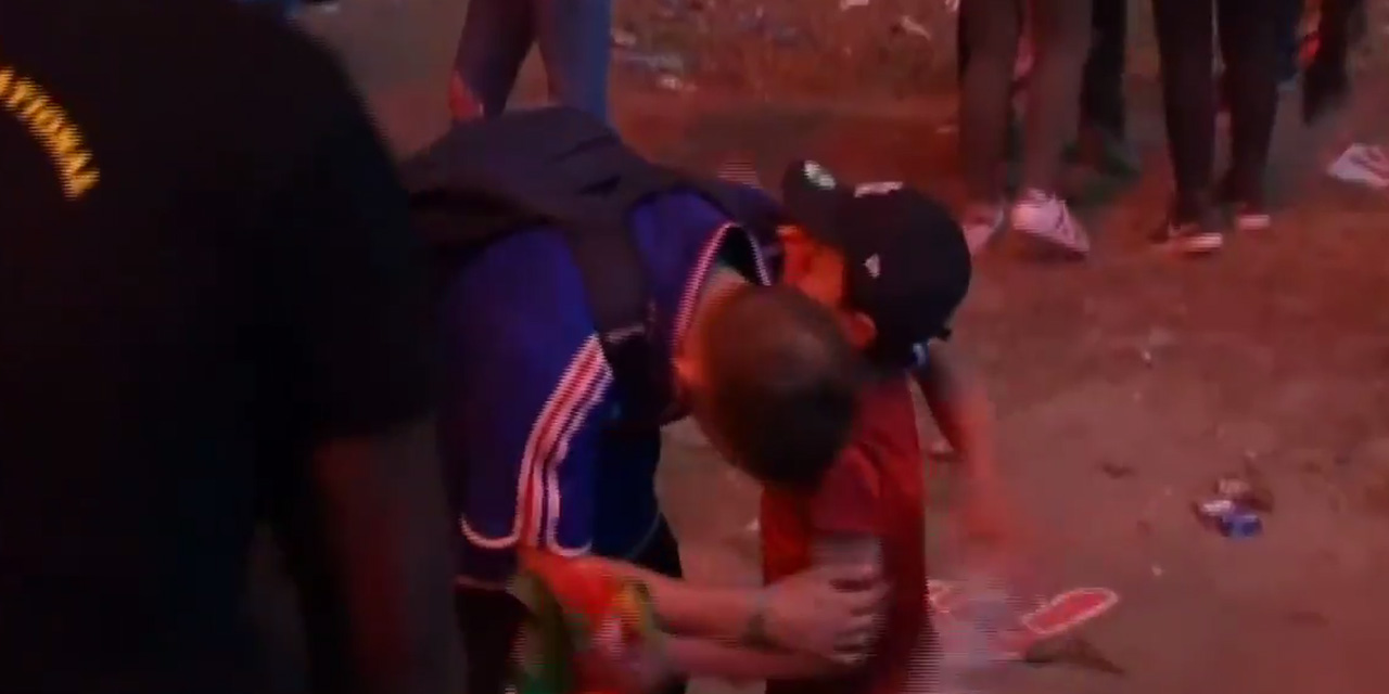 Vidéo : un jeune fan portugais console un supporter français  !