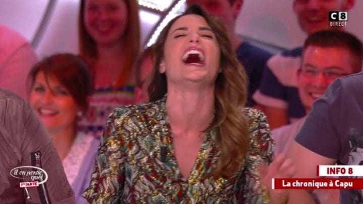 Capucine Anav passe encore pour une "teubê" ...