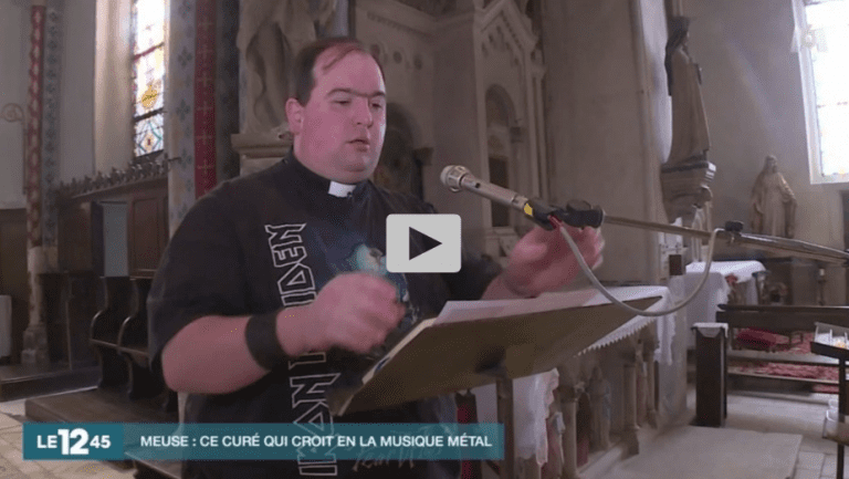 Fan de métal et ... CURÉ !!!