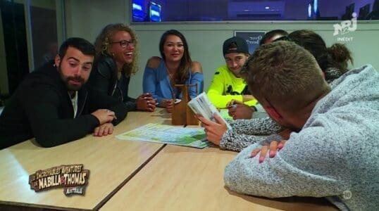 Tout le monde se moque de Nabilla !!!