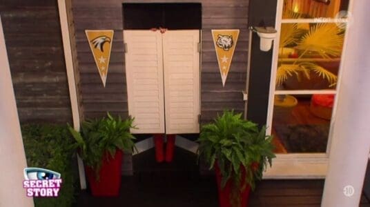 Secret Story : Julie, anéantie par le départ de Charles !