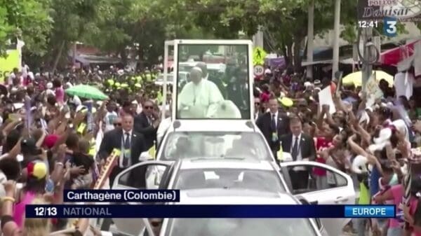 Le Pape François se mange un pare-brise !