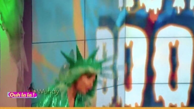 INCROYABLE : Une présentatrice télé tombe dans les pommes !!!