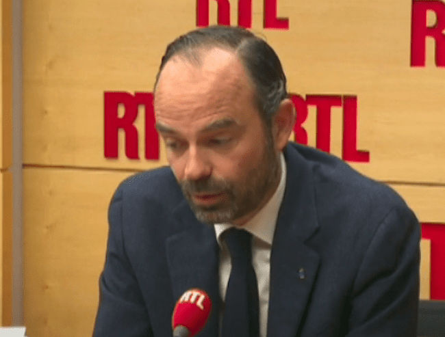 [Zap Actu] Vol Tokyo-Paris à 350.000 euros: Édouard Philippe « assume complètement » (21/12/2017)