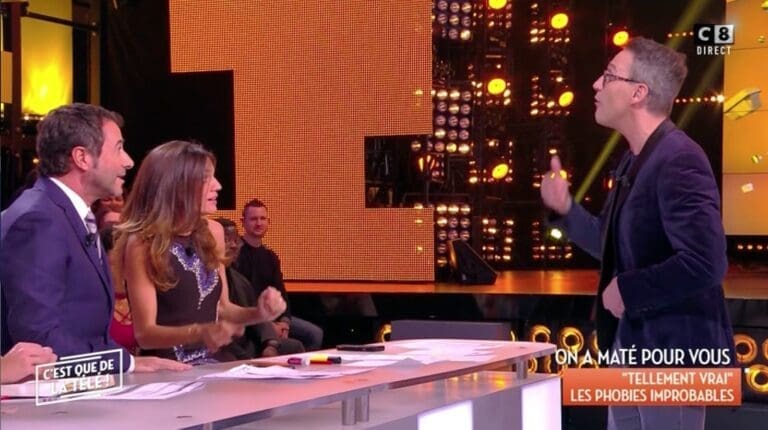 Julien Courbet montre son nombril à Francesca Antoniotti !