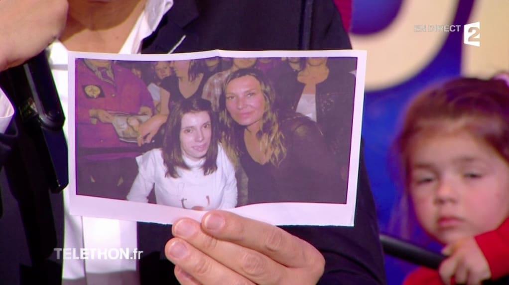 Zazie, très émue par le cadeau d'une fan décédée...