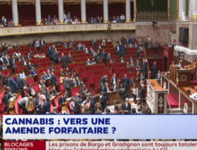 [Zap Actu] La consommation de cannabis bientôt passible d&rsquo;une simple amende (22/01/2018)