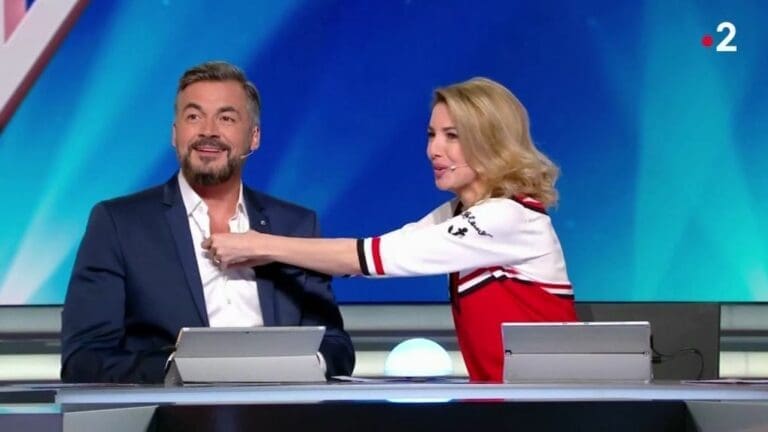 Sidonie Bonnec déboutonne la chemise d'Olivier Minne !