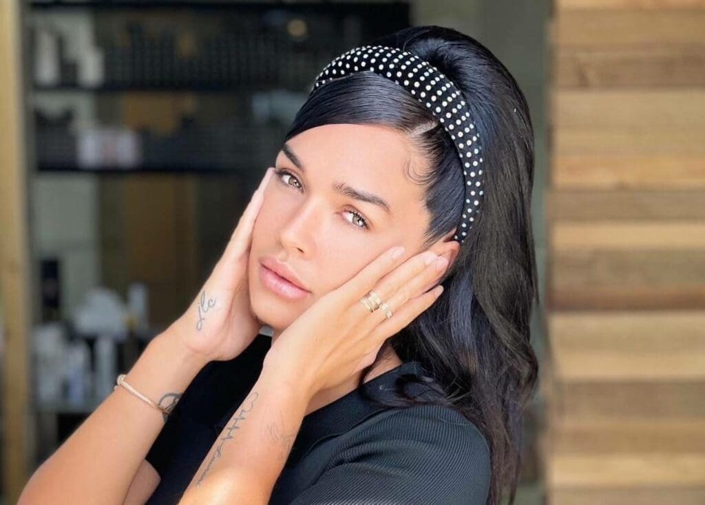 Jazz Correia défigurée : elle poste des images montrant les cicatrices qu'elle a subis