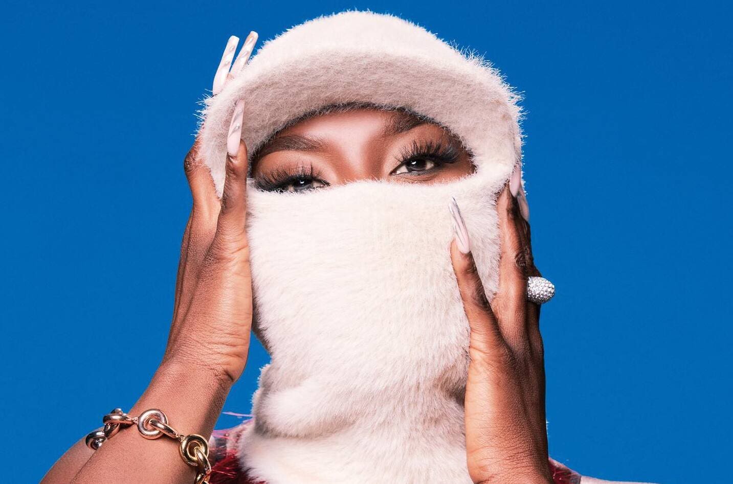 La couverture du nouvel album d'Aya Nakamura, DNK.