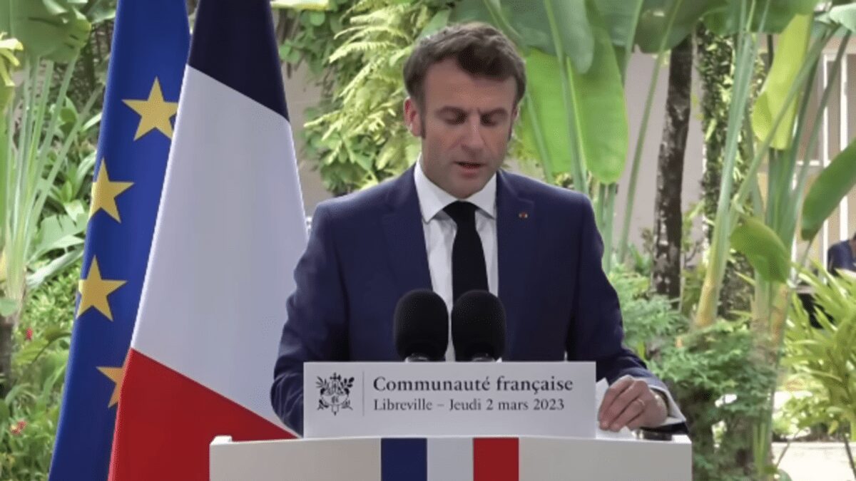 Emmanuel Macron fait la fête pendant que son peuple proteste ? Emmanuel Macron fait la fête pendant que son peuple proteste ?