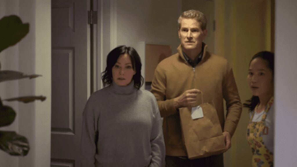 Image Du Film List Of A Lifetime, Montrant La Scène Où Les Parents Adoptifs De Talian Rencontrent Sa Vraie Mère