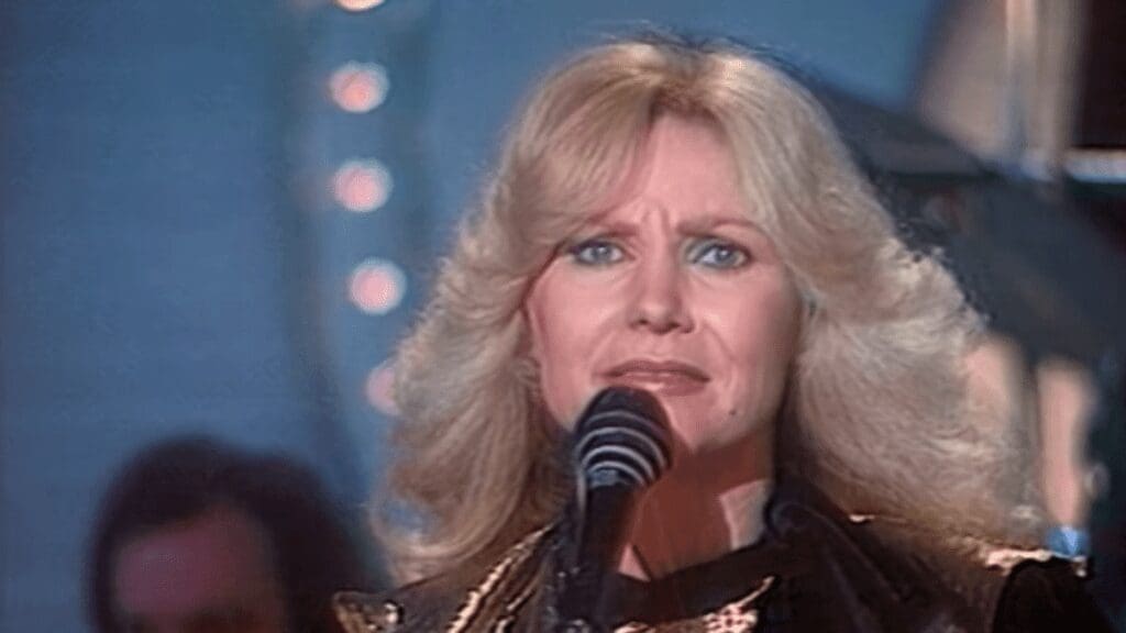 Michèle Torr Chante “J’en Appelle À La Tendresse”