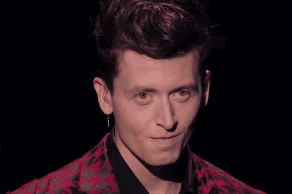 Star Academy Stanislas En Plein Spectacle, Interprétant Une Chanson En Direct Dans L'Émission Stanislas De Star Academy En France