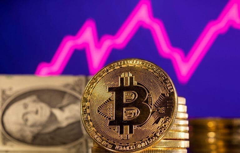 Le bitcoin bat son record historique, au-dessus de 69 000 dollars