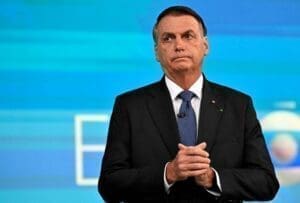 Brésil : Bolsonaro appelle à la rue pour échapper à la prison