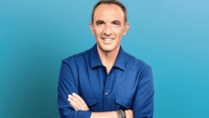 Nikos Aliagas présentera l’allumage de la flamme olympique… Mais pas en France