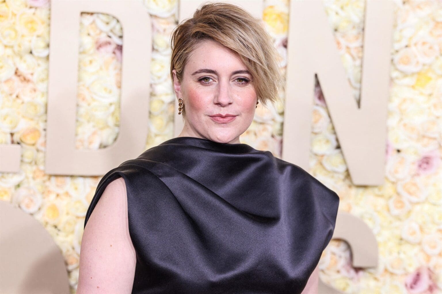 Cannes 2024 – Interview de Greta Gerwig — Cannes 2024 – Interview de Greta Gerwig, présidente du jury: « Enfant, ma mère ne voulait pas que je joue avec Barbie! »