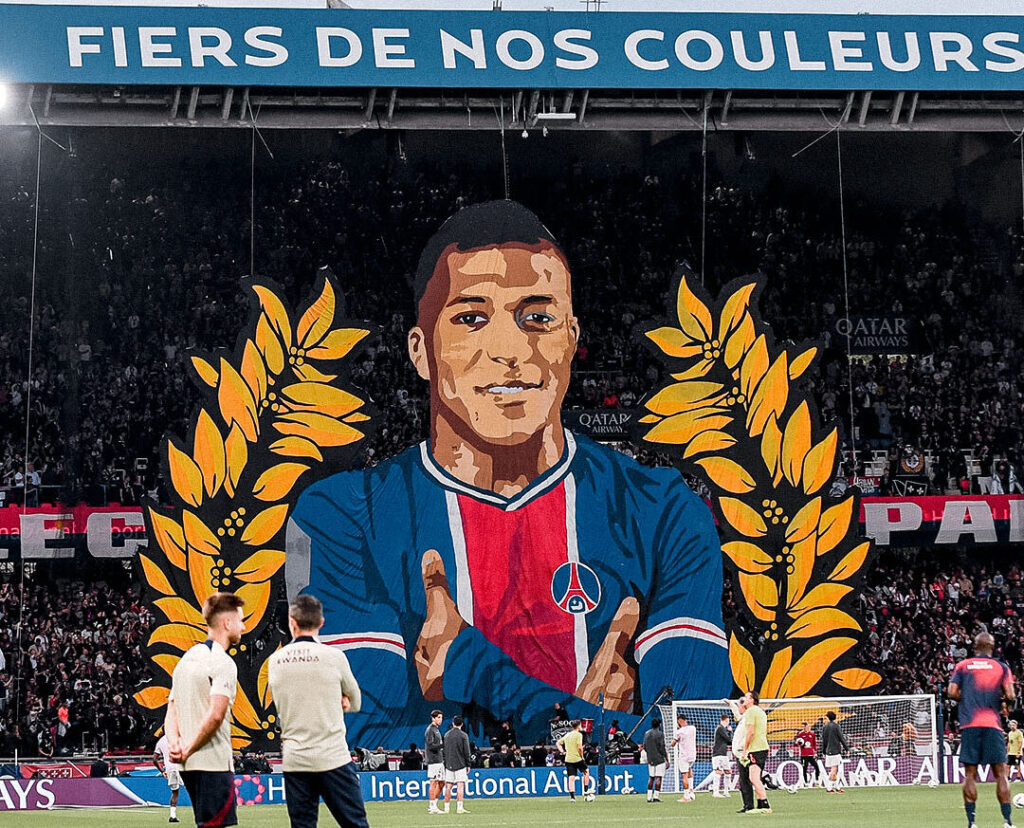 Mbappe tifo PSG Toulouse