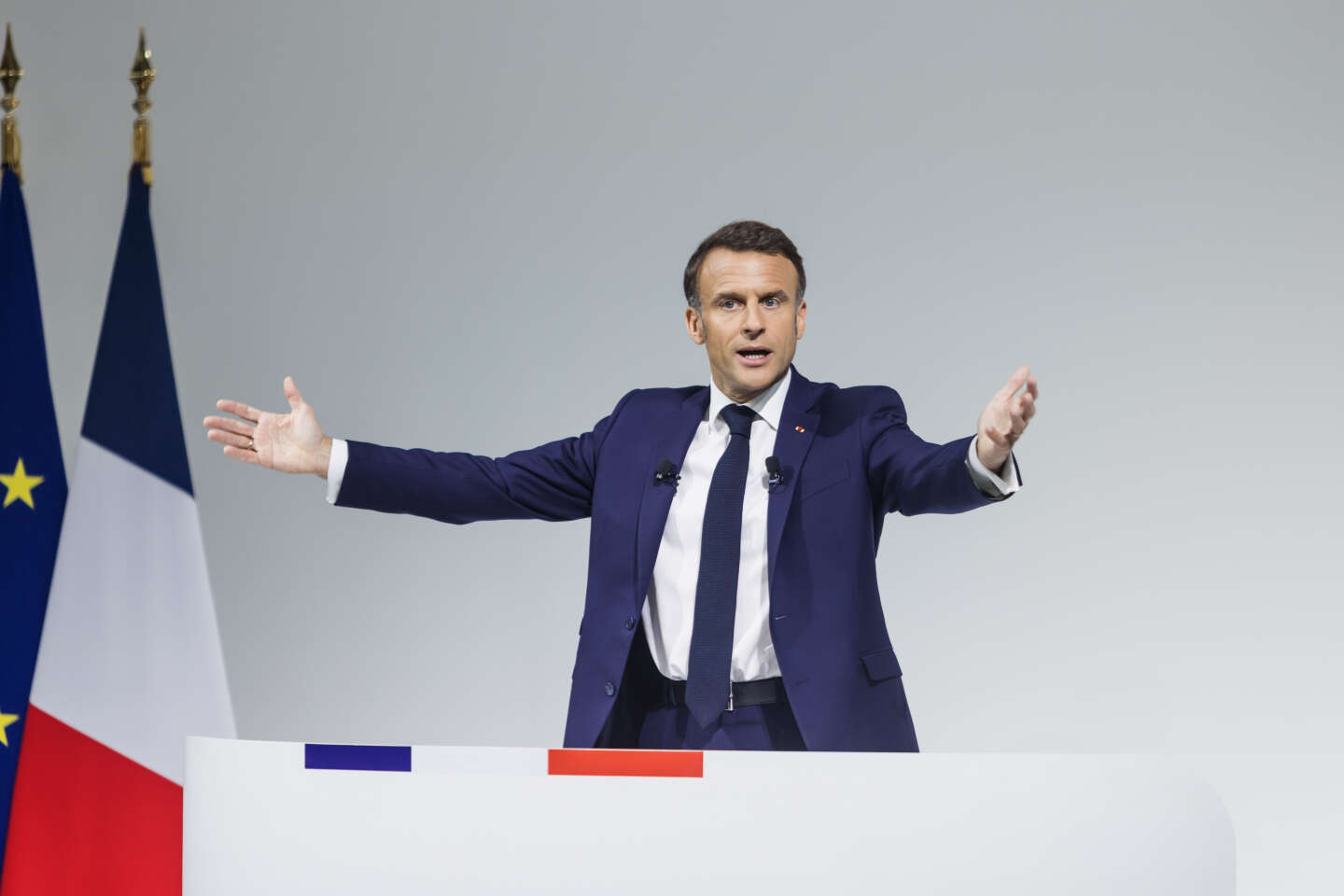 Emmanuel Macron en perte de popularité : la dissolution de l’Assemblée critiquée par les Français