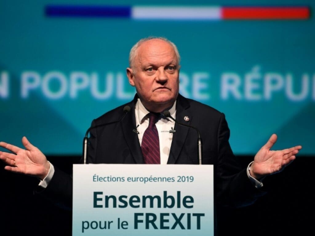 Asselineau s'exprime en japonais : une vidéo moquée sur les réseaux sociaux
