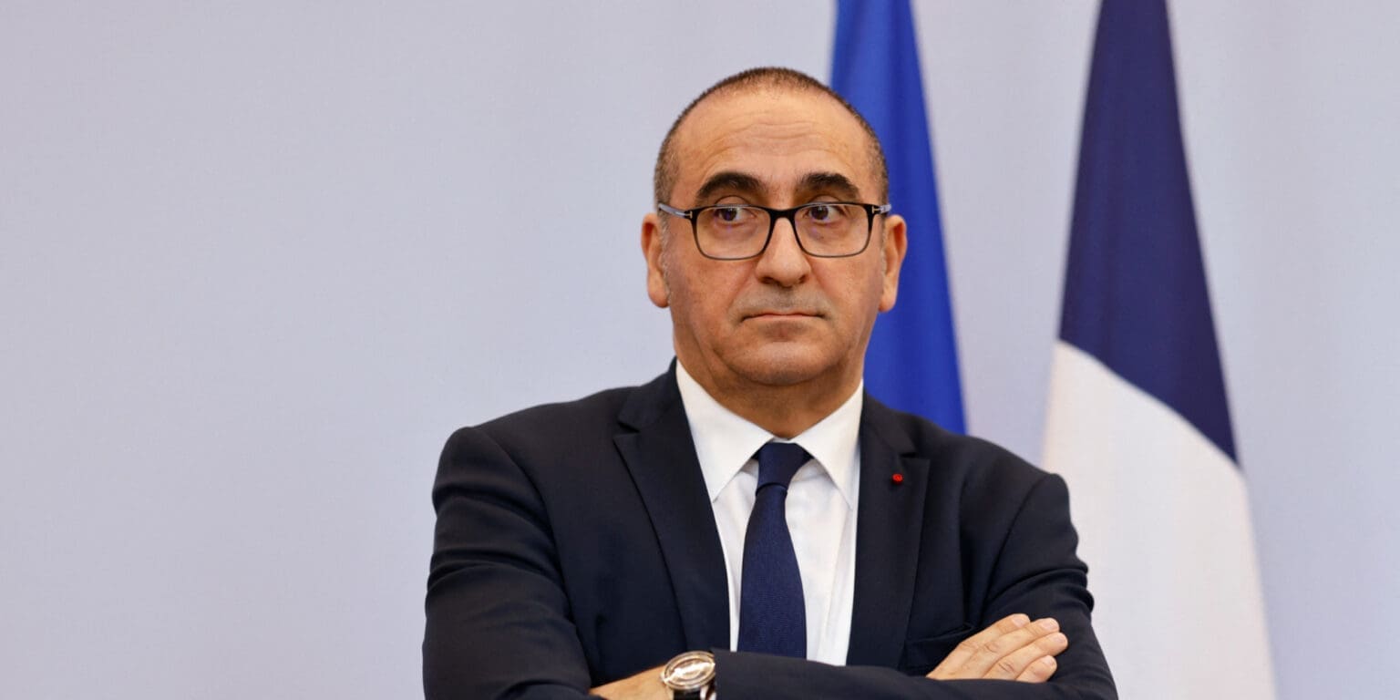 Reforme-des-retraites-Laurent-Nunez-invite-la-Defenseure-des-droits-dans-la-salle-de-commandement
