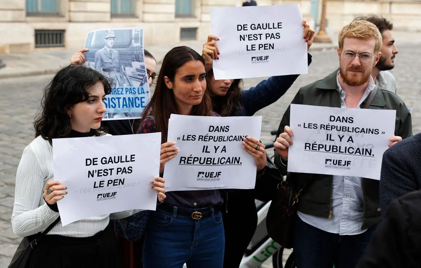 Urgence chez LR, Eric Ciotti fait fermer le siège