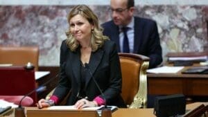Yaël Braun-Pivet s'inquiète de l'utilisation du 49.3 par le Nouveau Front Populaire