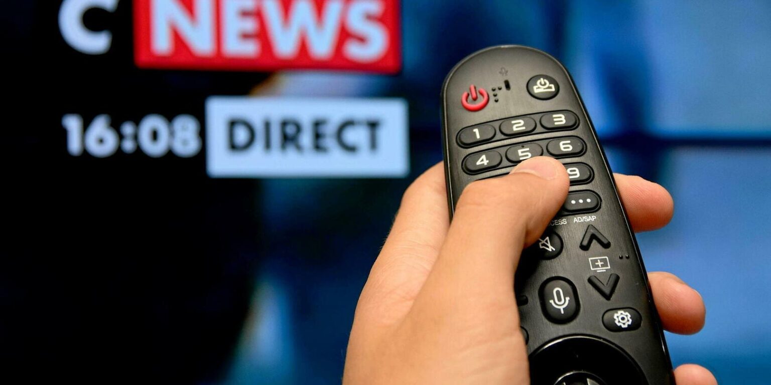 26138532lpw-26139139-mega-une-jpg_10182109