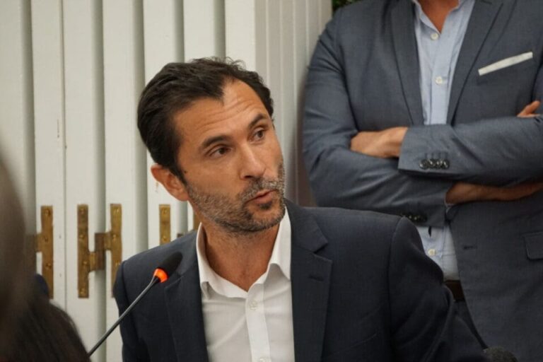 Le député LFI Arnaud Saint-Martin critique "le chauvinisme de la couverture médiatique des JO de Paris 2024"