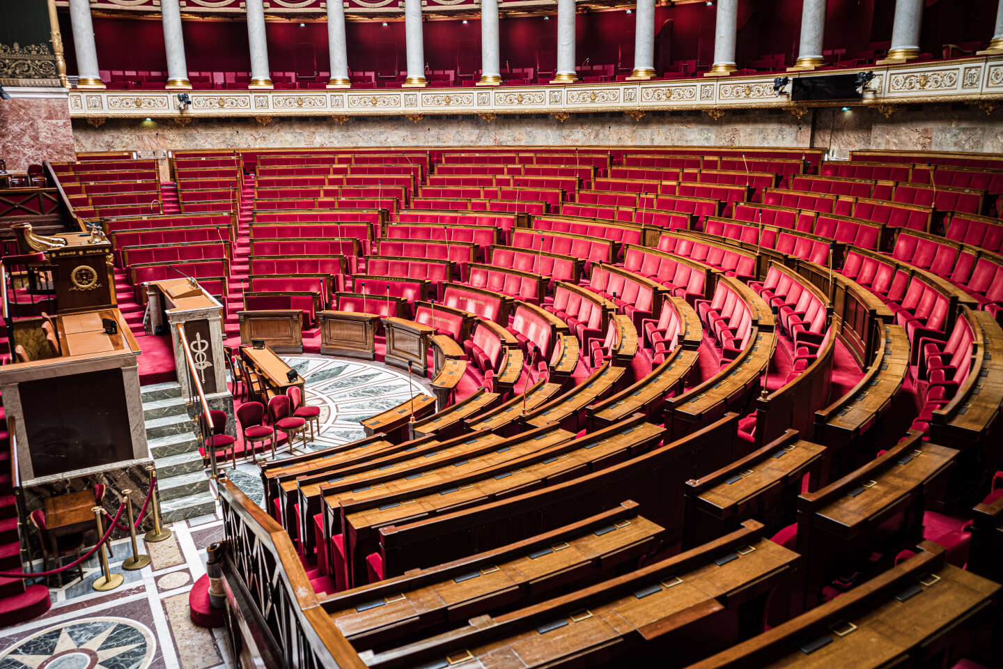 Face à l’absentéisme, l’opposition s’affirme durant les débats budgétaires