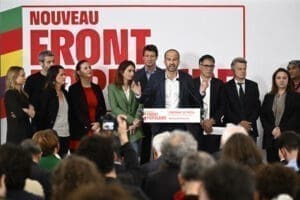 La gauche en colère après la réélection de Yaël Braun-Pivet