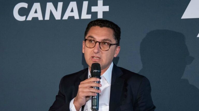 EXCLU - Suppression de C8 par l'Arcom : le mail interne de Maxime Saada, PDG de Canal+,  aux salariés du groupe