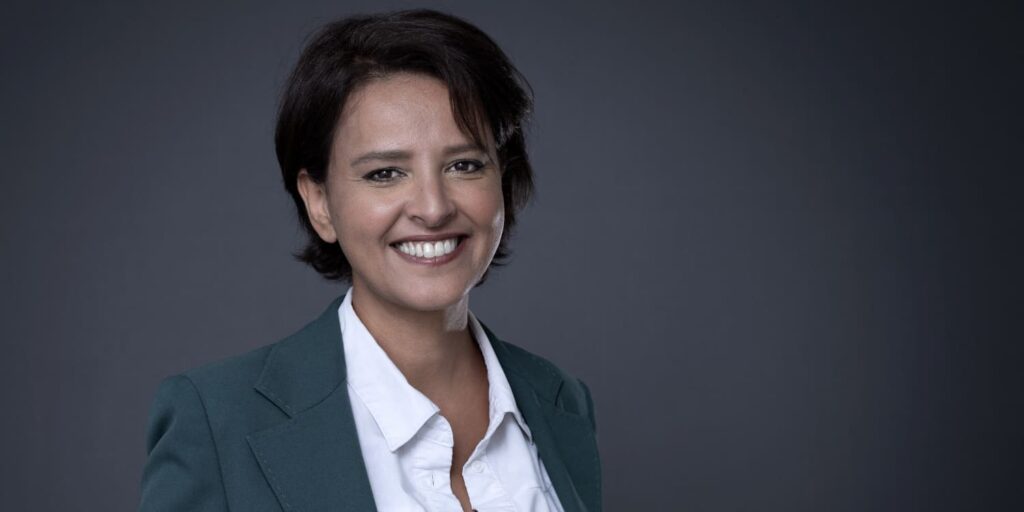Trois-gigas-par-semaine-Najat-Vallaud-Belkacem-propose-de-rationner-internet-pour-limiter-les-effets-negatifs