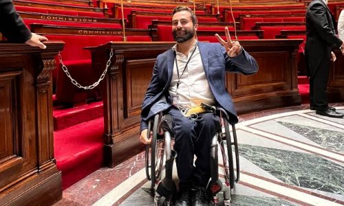 Le député Sébastien Peytavie dénonce l’inaccessibilité de l’Assemblée nationale