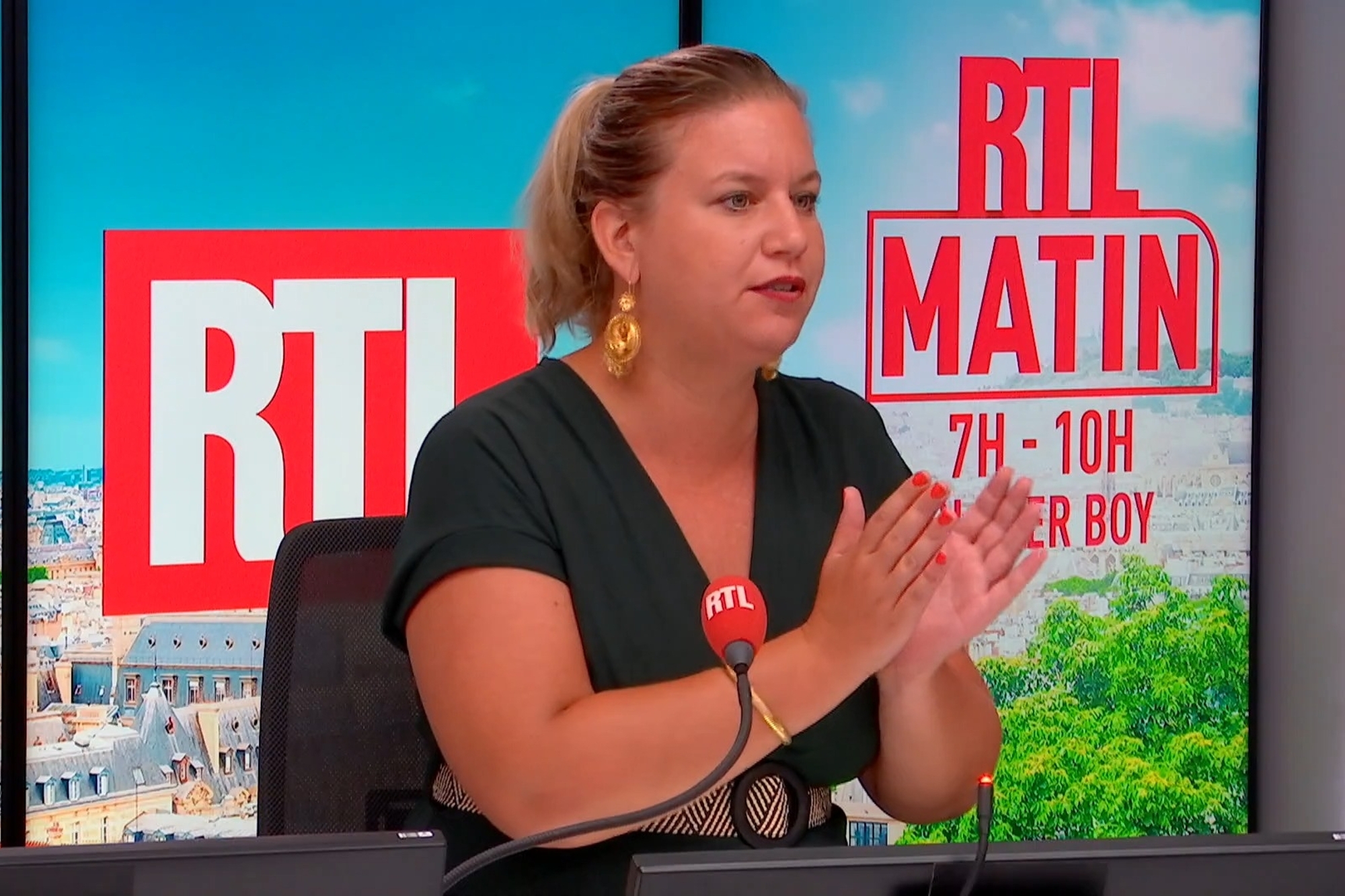 Mathilde Panot (LFI) exige la nomination de Lucie Castets ou la destitution de Macron