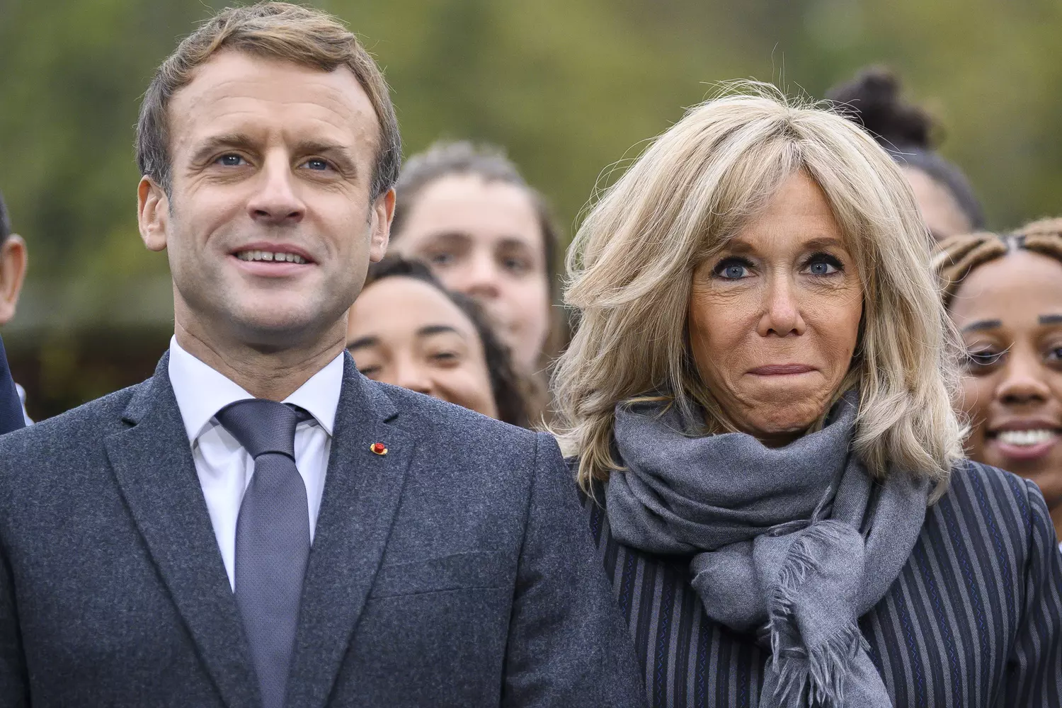 « Transgenre » : Un septuagénaire condamné pour menaces de mort contre Emmanuel et Brigitte Macron