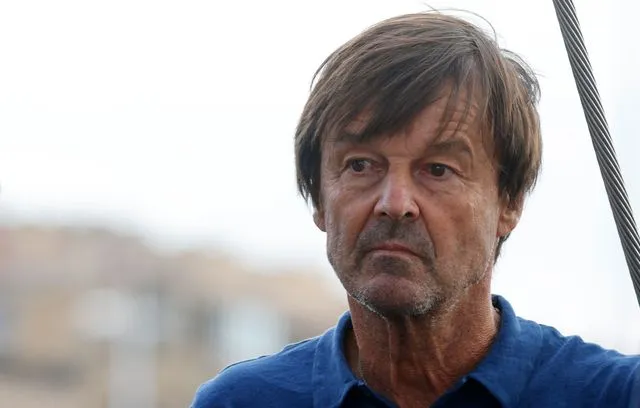 Nicolas Hulot : une femme témoigne et dénonce le « plan drague » de l’ancien ministre