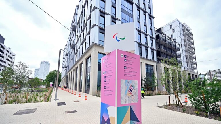 Jeux Paralympiques 2024 : Des ajustements minimaux pour un village olympique déjà pensé pour l'accessibilité