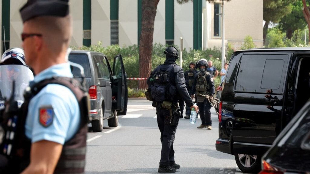 Incendie à la synagogue de La Grande-Motte : les réactions politiques se multiplient face à un acte antisémite