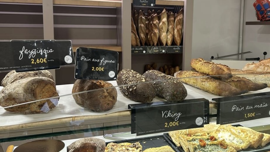 Vénissieux : une boulangerie contrainte de retirer le porc sous pression communautaire