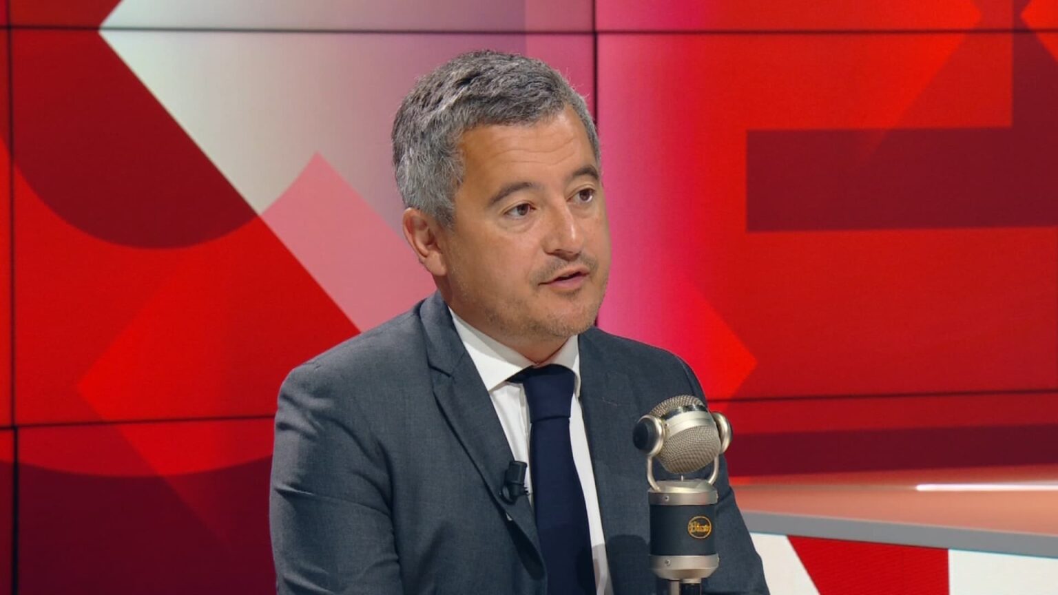 Le-ministre-demissionnaire-de-l-Interieur-Gerald-Darmanin-sur-RMC-BFMTV-le-27-aout-2024-1925381
