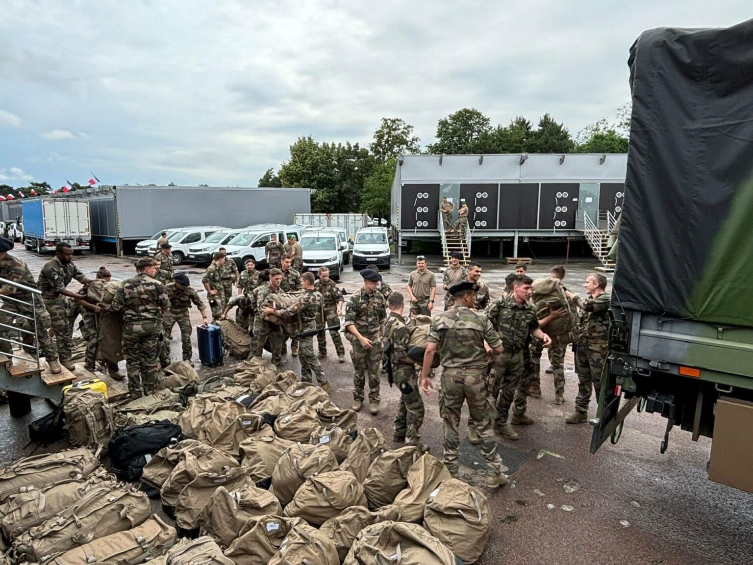 arrivées des militaires campement de Reuilly