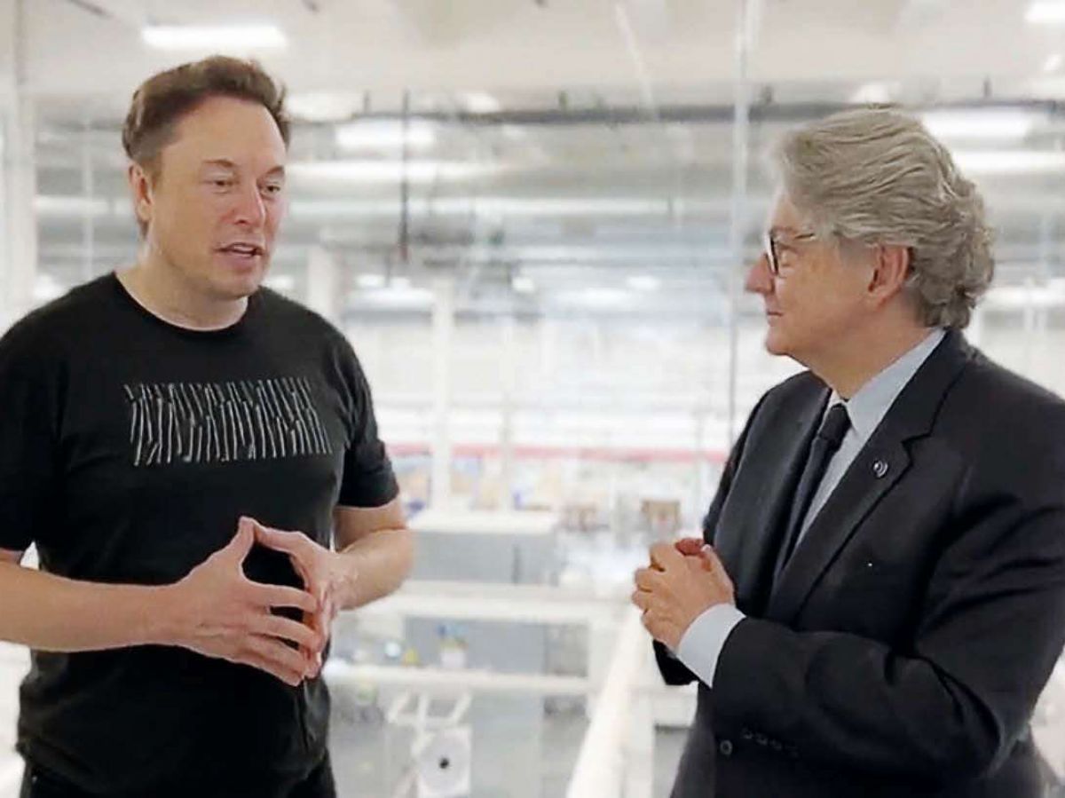 Elon Musk défie l’UE : réponse cinglante à l’avertissement de Thierry Breton sur la modération de X