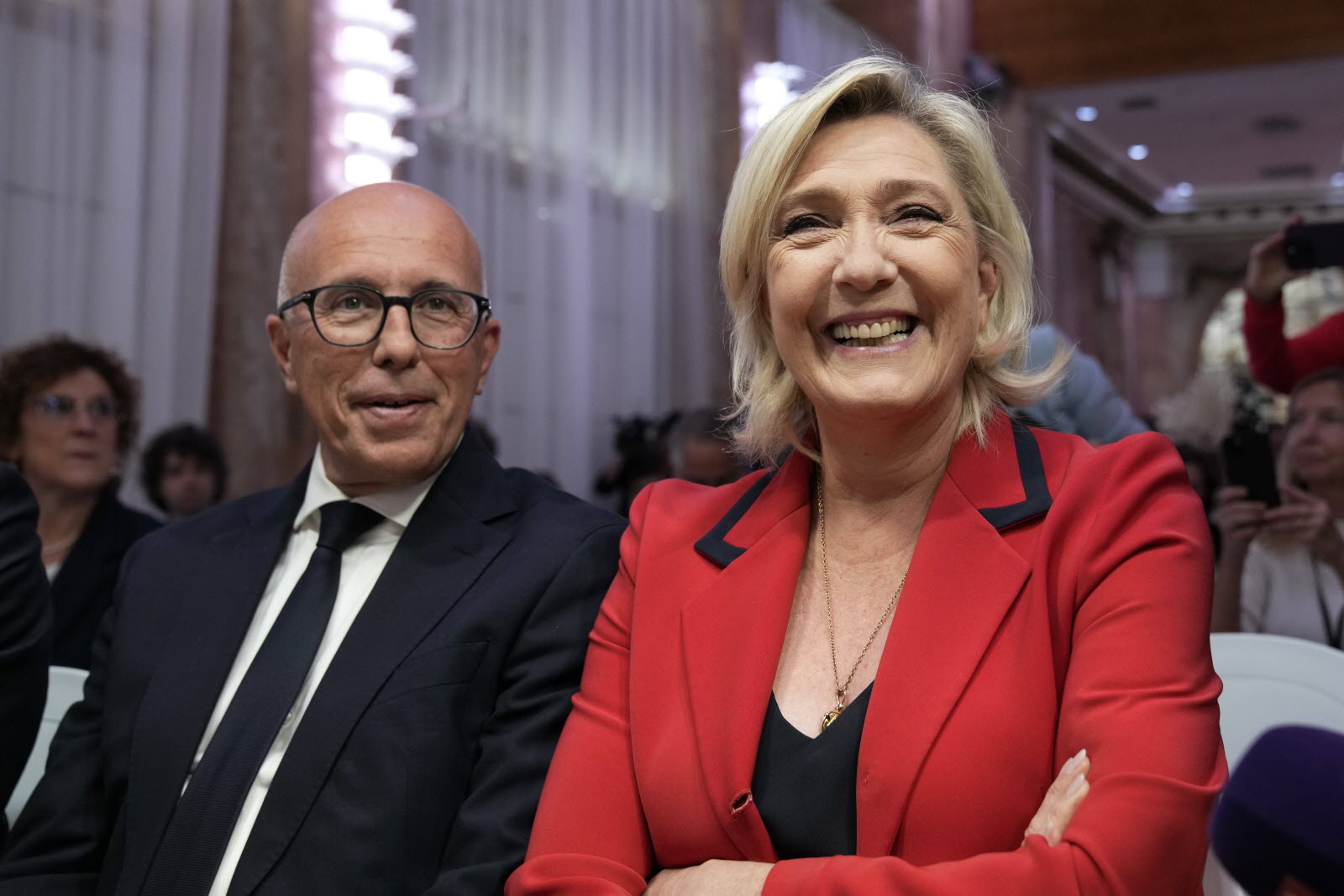 Consultations à l’Élysée : Bardella, Le Pen et Ciotti seront reçus par Macron