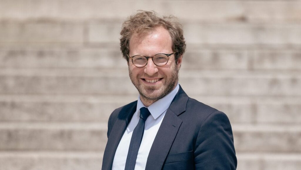 1200x680_sc_maxnewsfrfive716071