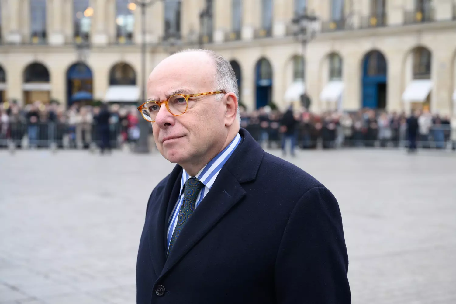 Vers un retour à Matignon ? Bernard Cazeneuve attendu à l’Élysée lundi matin