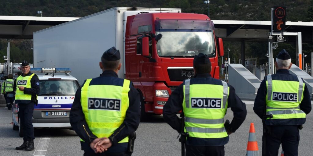 Immigration-a-la-frontiere-italienne-les-controles-routiers-renforces-pour-controler-plus-de-camions
